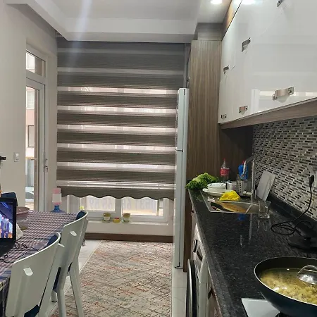 Yilmaz Apartman 公寓 安塔利亚