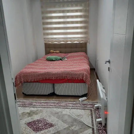 Yilmaz Apartman 安塔利亚